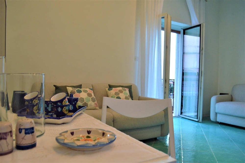 Фото La Corte Dei Naviganti B&b - Amalfi Coast - Cetara