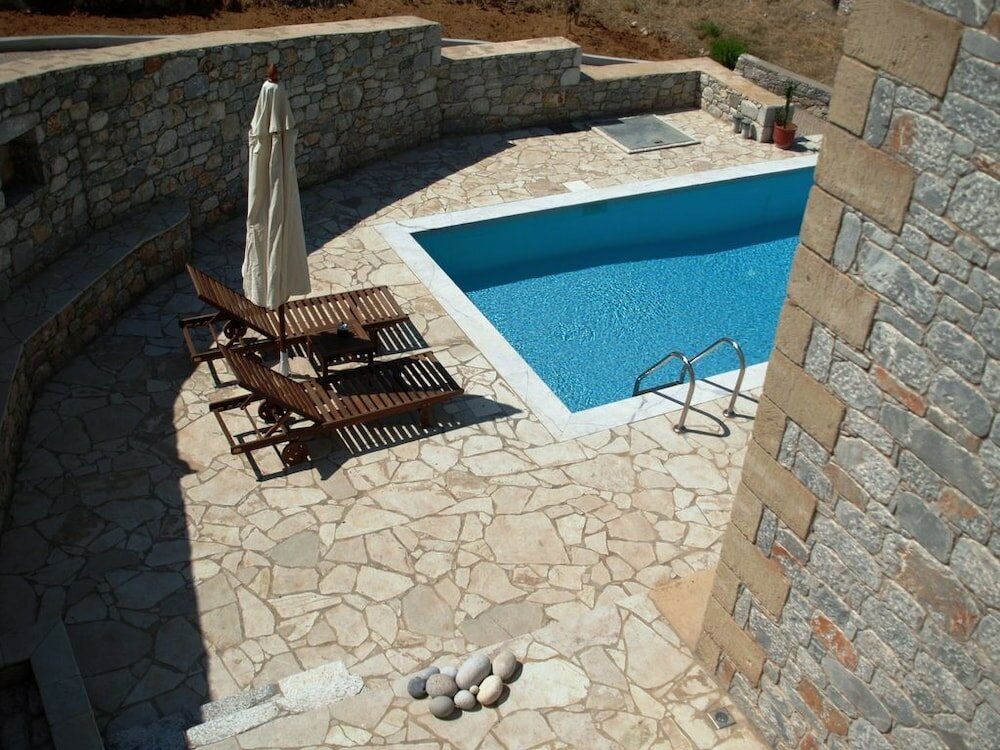 Фото Rathimata villas