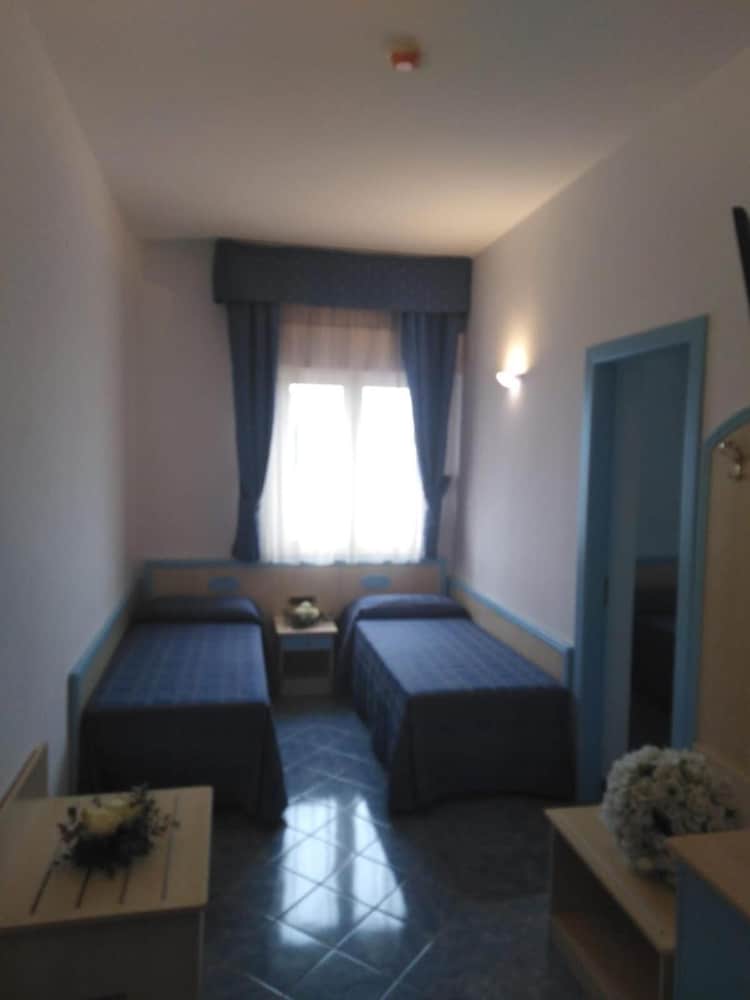 Фото Belvedere Club Hotel