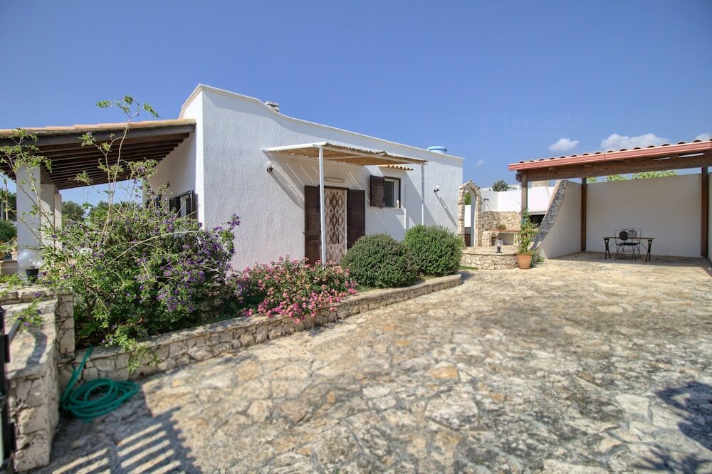 Фото Helia Lovely Beach House