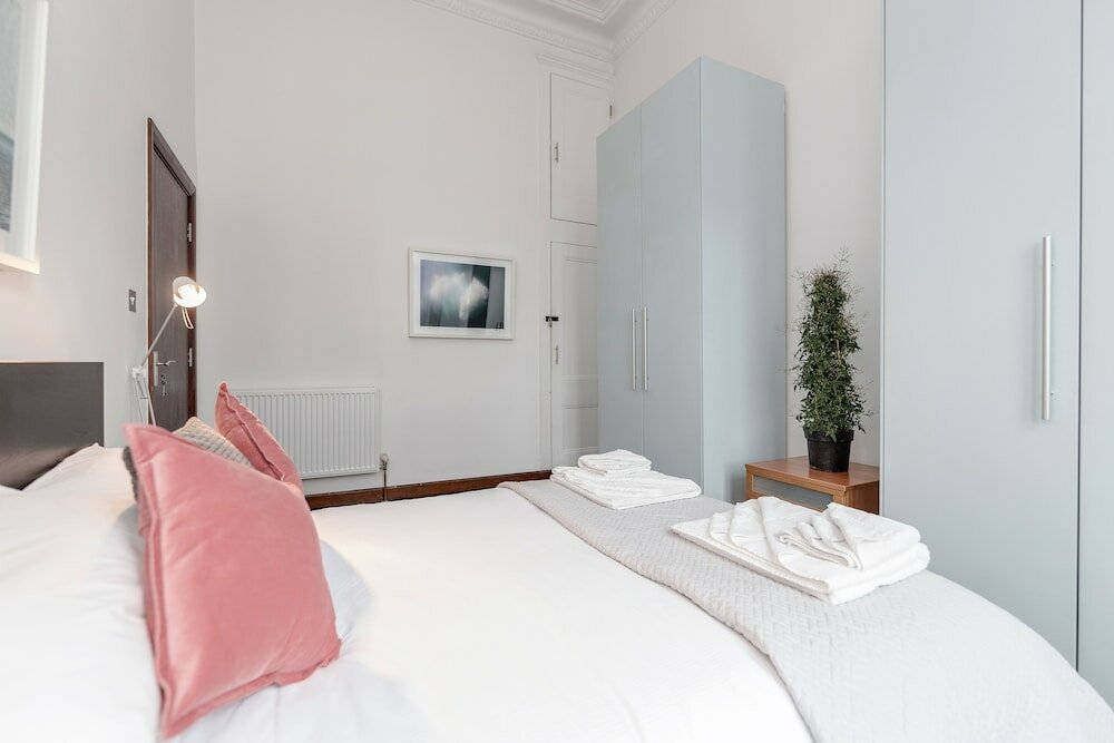 Фото South Ken Apartment by BaseToGo