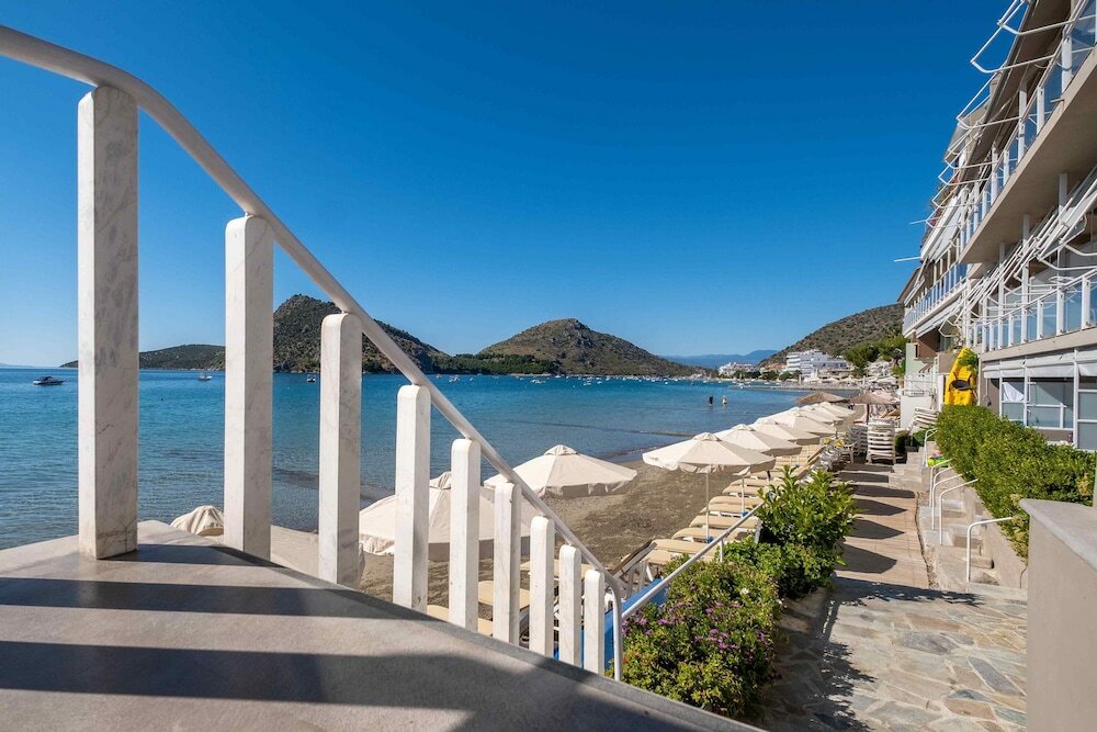 Фото Nelly’s Hotel & Apartments