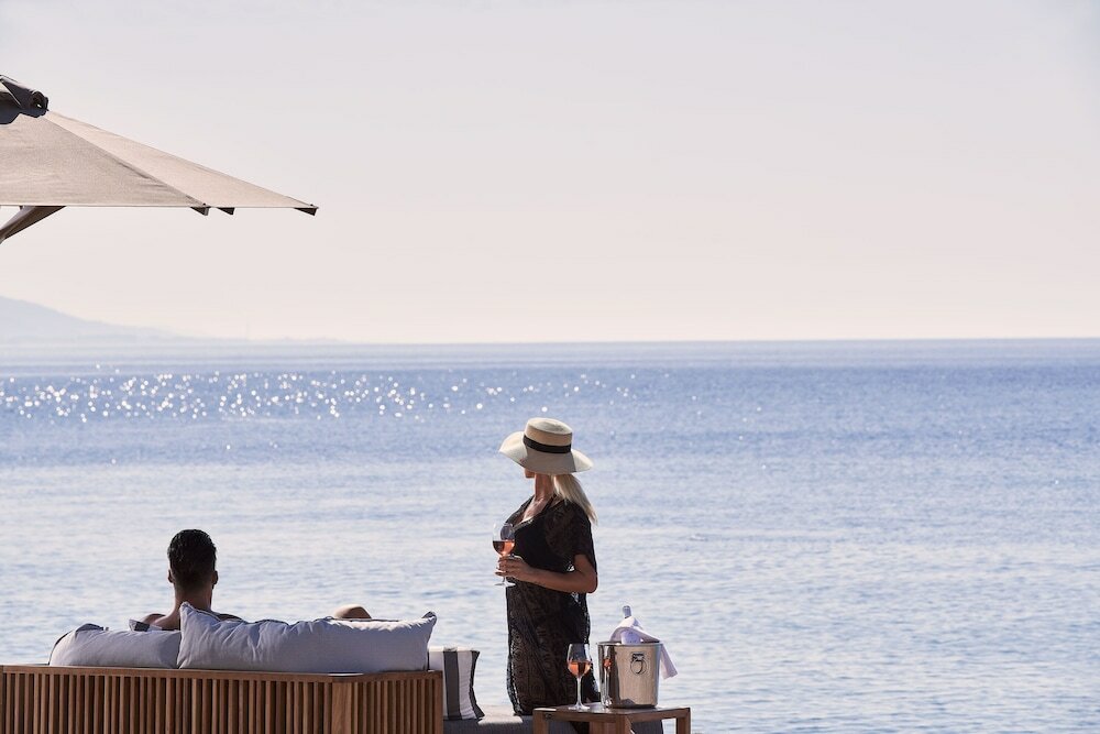 Фото Bellevue On The Beach Suites