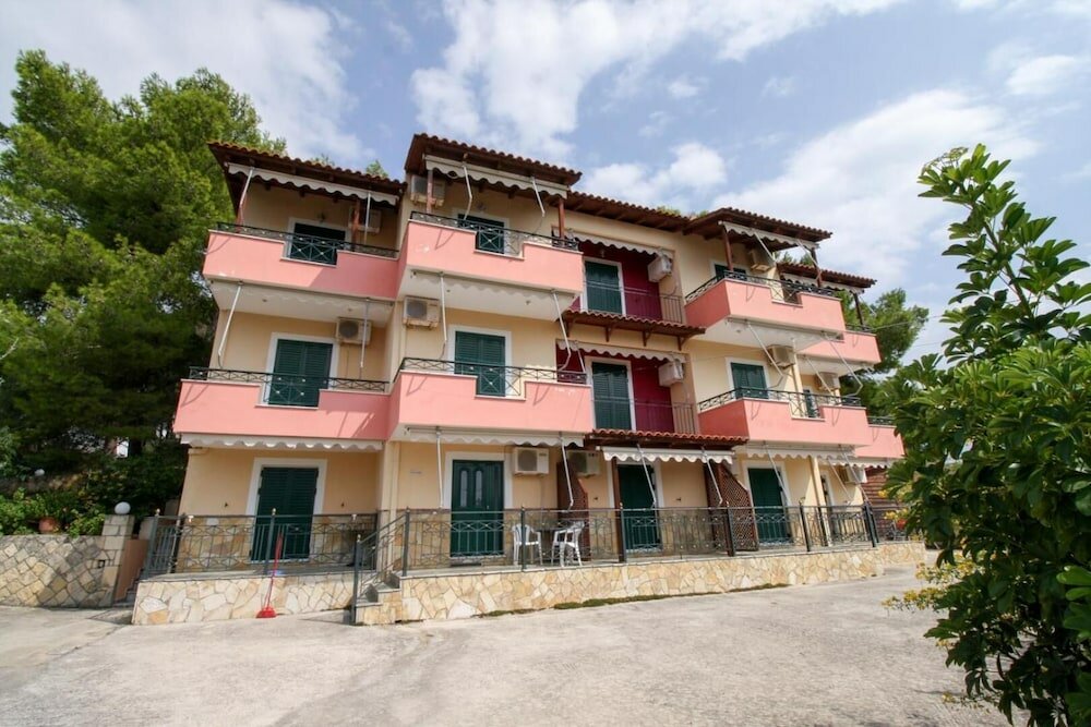 Фото Almyros Studios & Apartments