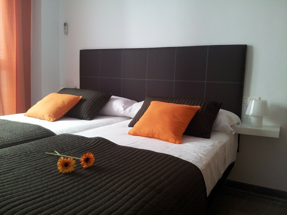 Фото Apartamentos San Isidro 44