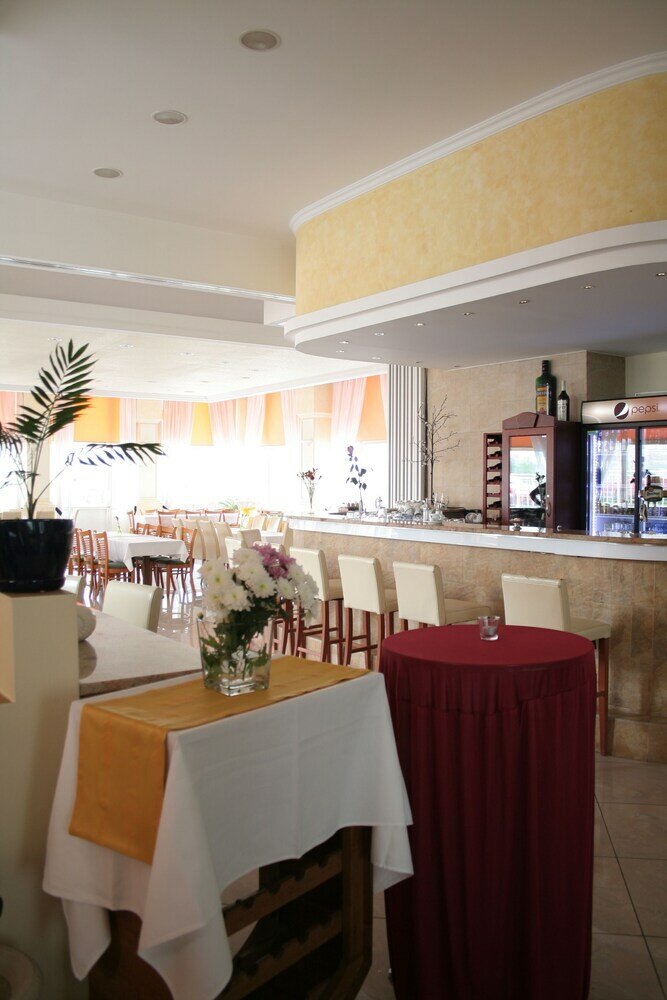 Фото Hotel Bílá Růže