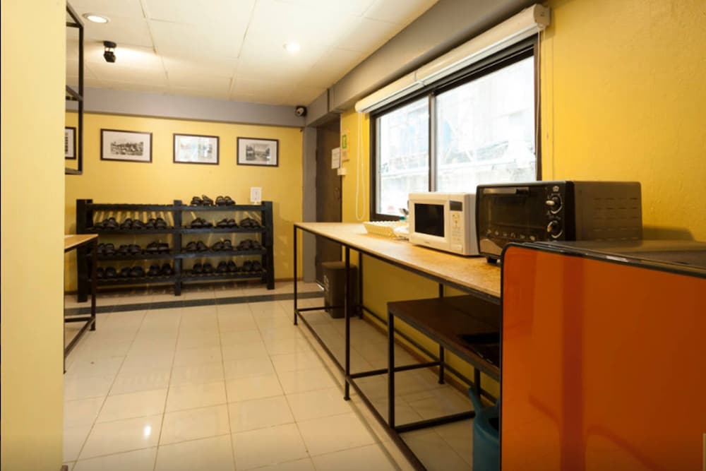 Фото Buri Hotel and Hostel