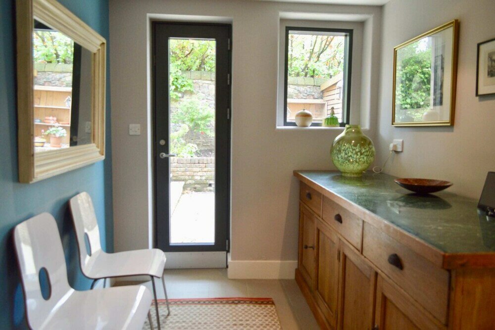 Фото Amazing Morningside 2 Bedroom Apartment