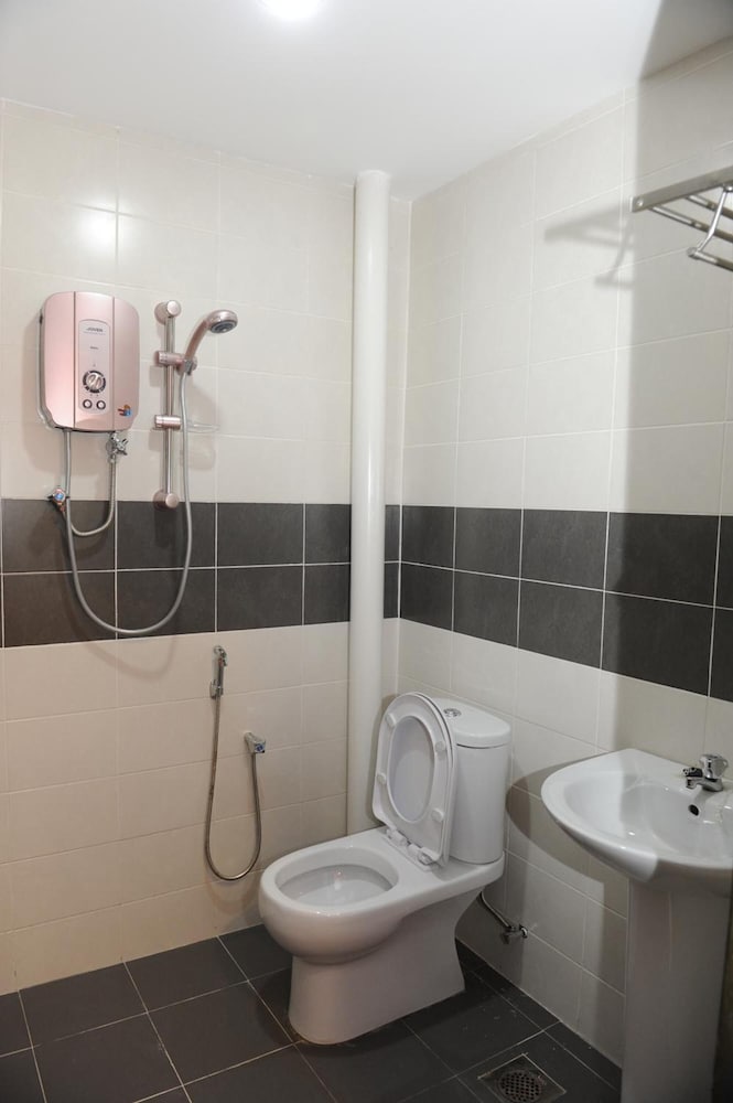 Фото Kuok Pin Hotel