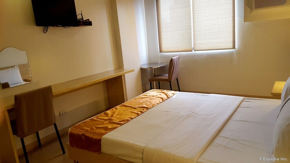 Фото M Suites Hotel