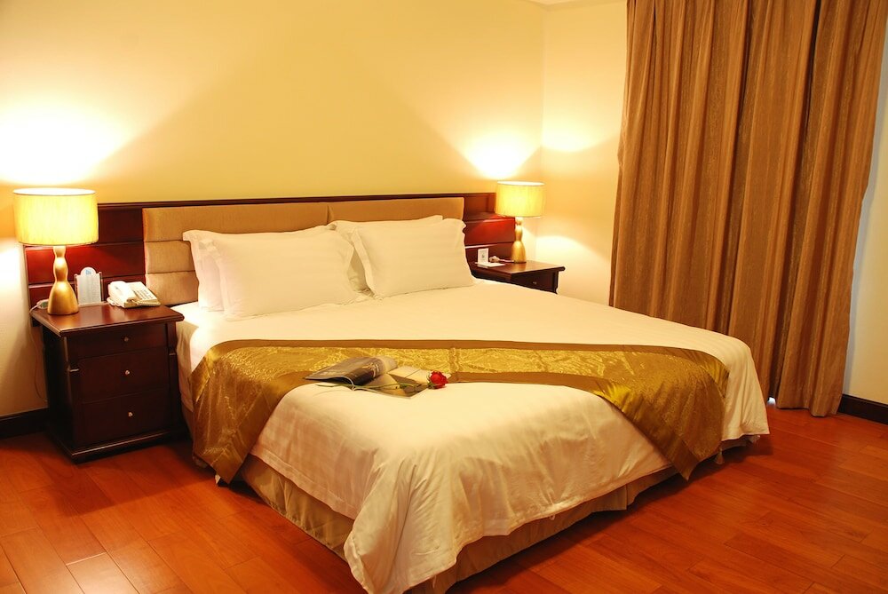 Фото Ming Wah Apartment Shenzhen