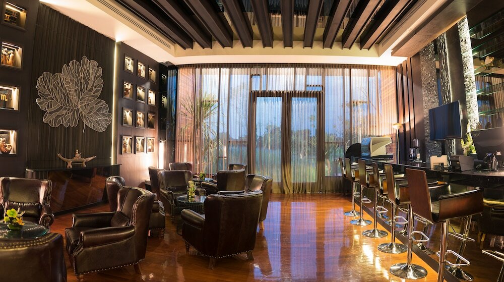 Фото Отель North Hill City Resort