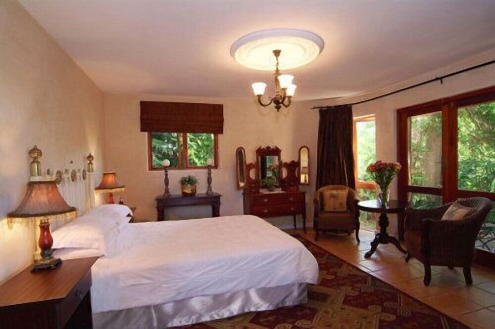 Фото The Loerie Hide