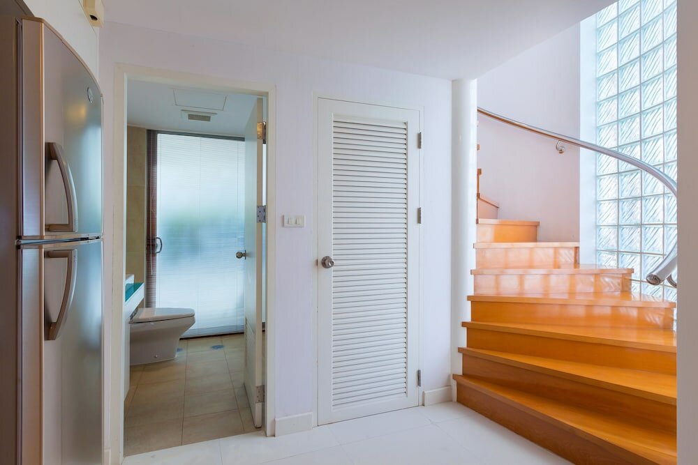 Фото Baan LonSai Beachfront Condominium