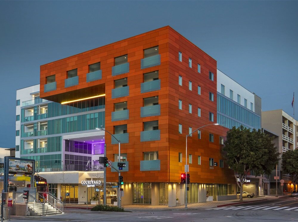 Фото Courtyard by Marriott Santa Monica