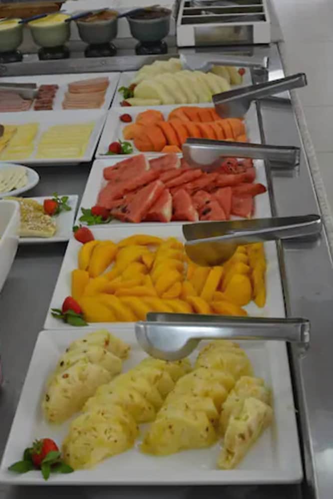 Фото Kennedy Slim Hotel