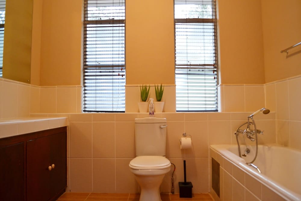 Фото B at Home Guesthouse Piet Retief