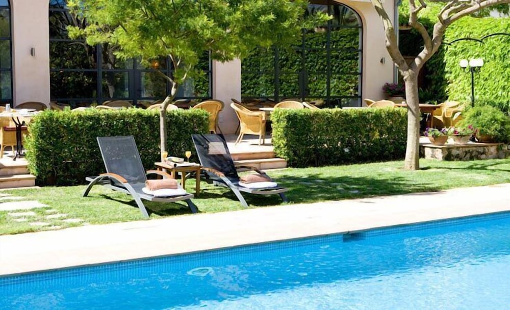 Фото Hotel Ca'l Bisbe