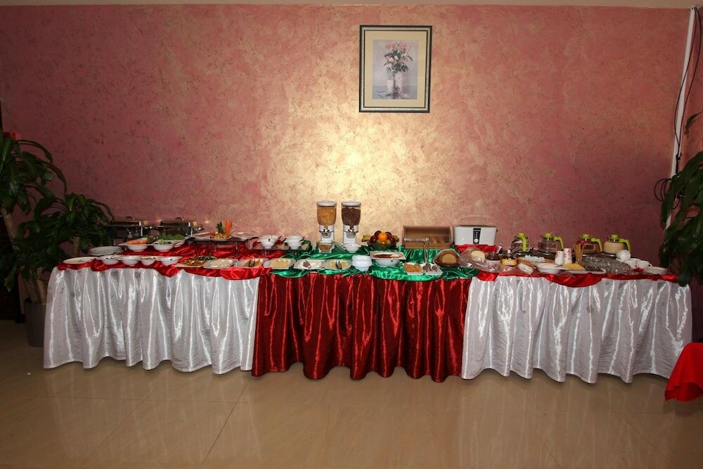 Фото Khalifa Tower Hotel Apartments