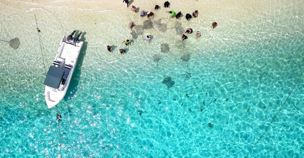 Фото Luau Beach Inn