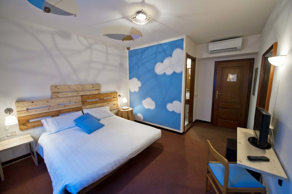 Фото Hotel Rendez Vous