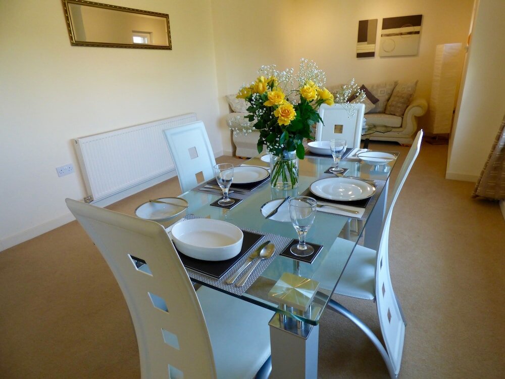 Фото The Barony Suite Apartment