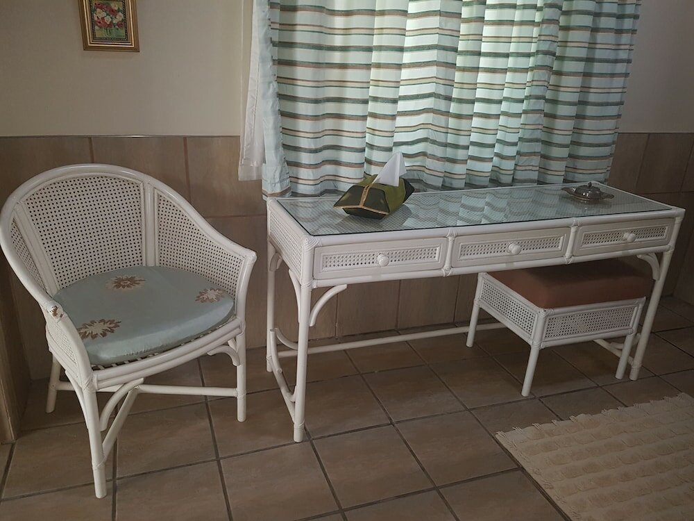 Фото Steytlerville Villa Guest House