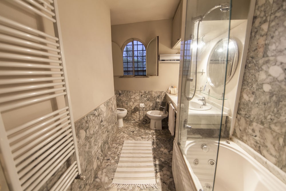 Фото Castello di Torcrescenza