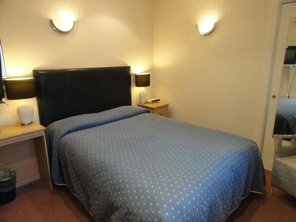 Фото Chester Court Hotel