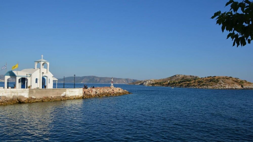 Фото отеля 2