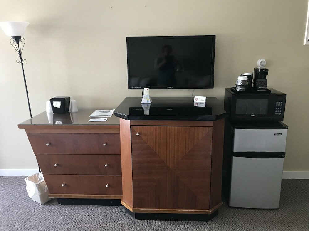 Фото White Birches Motel