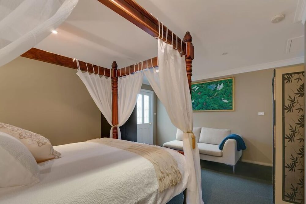 Фото Mountainside B&b