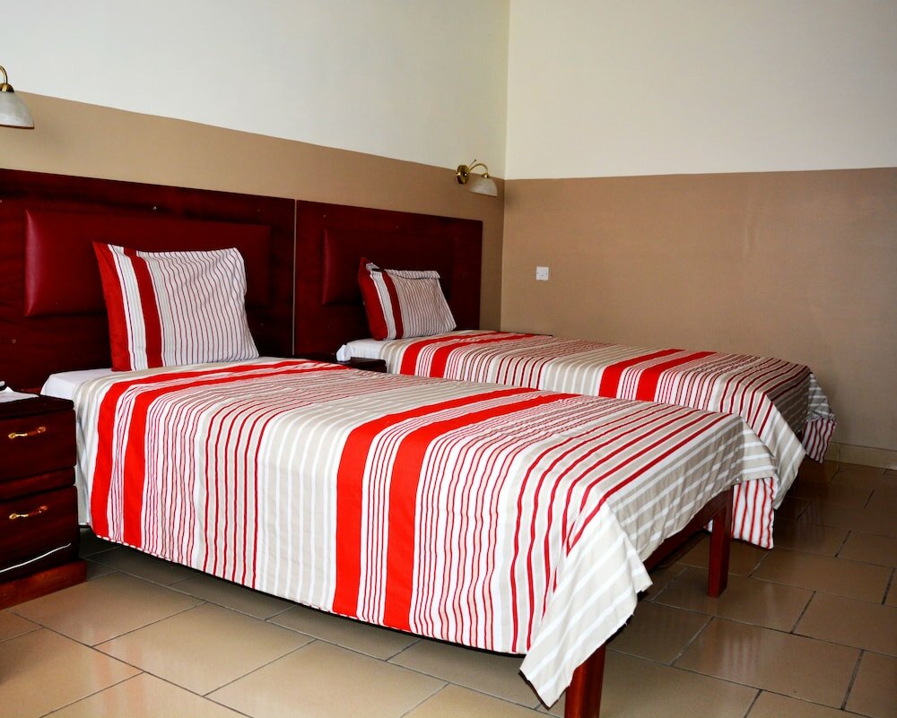 Фото Kunta Kinte