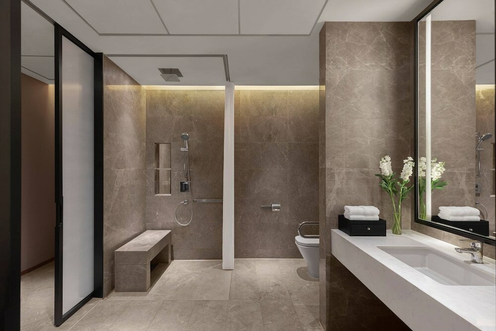 Фото Chongqing Marriott Hotel