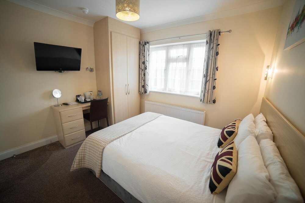 Фото Red Mullions Guest House