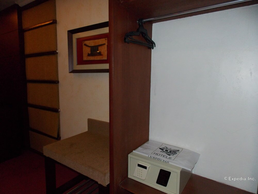 Фото Mo2 Westown Hotel Bacolod - Mandalagan