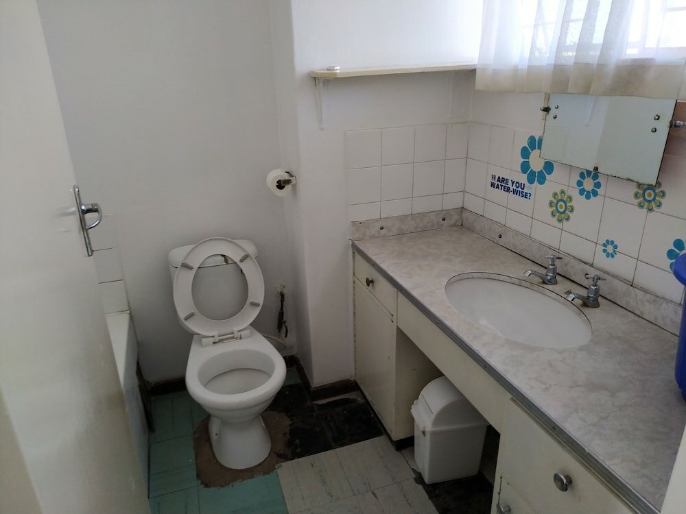 Фото Bulawayo Central Lodge