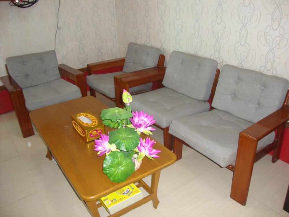 Фото Aung Tha Pyay Hotel 2