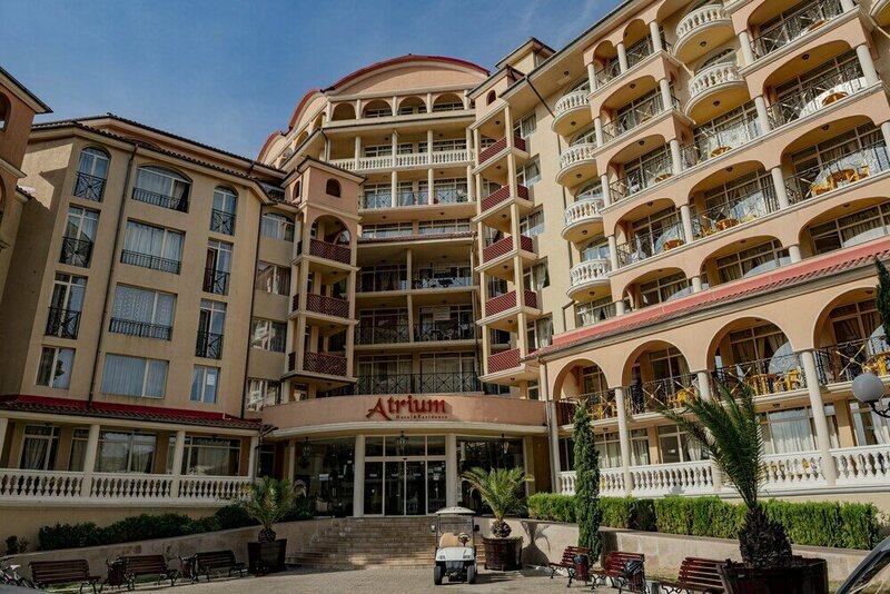 Апартаменты Menada Atrium в Елените