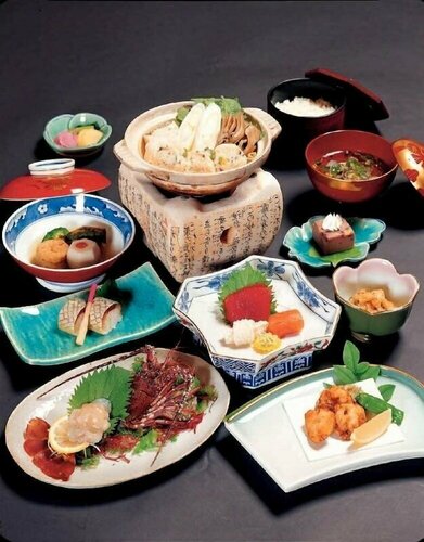 Гостиница Kishu Tetsudo Atami Hotel в Атами