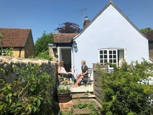 Гостиница Clare Cottage в Шерборне