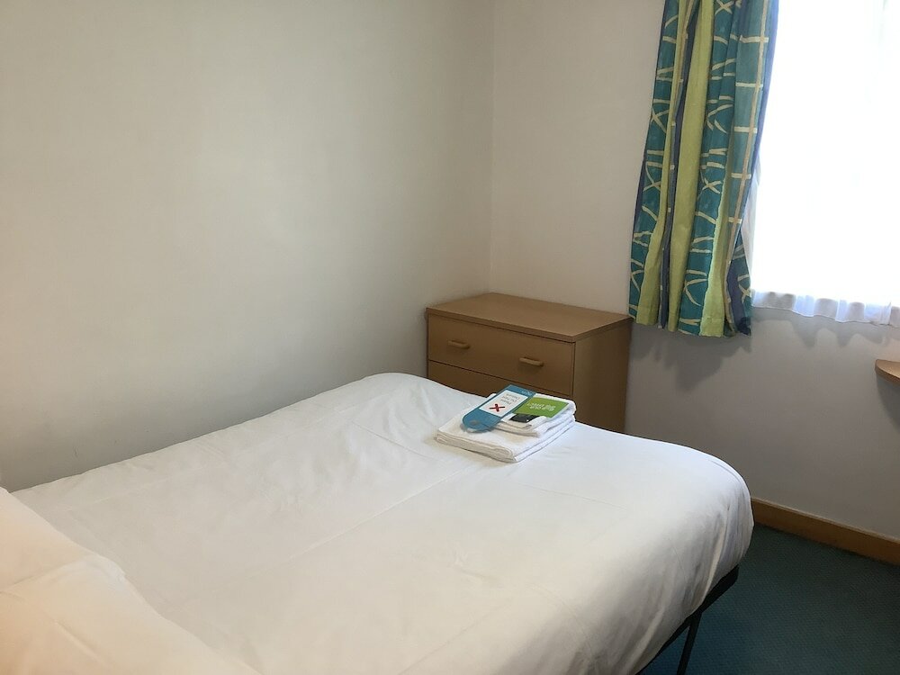 Фото University of Exeter Pennsylvania Court