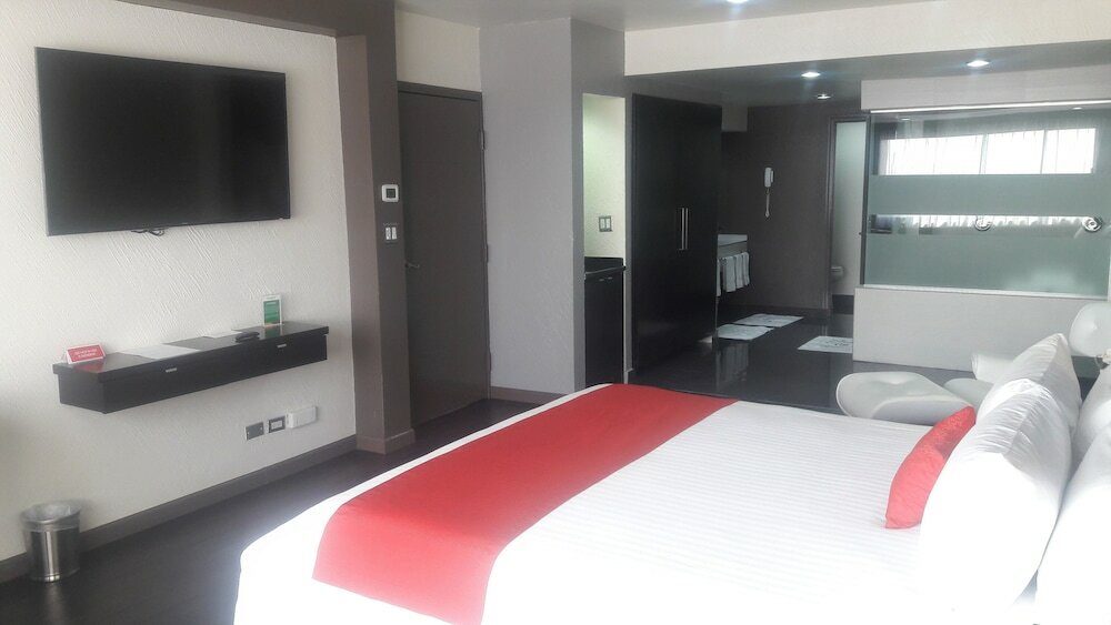 Фото Hotel Pueblo Amigo Plaza & Casino