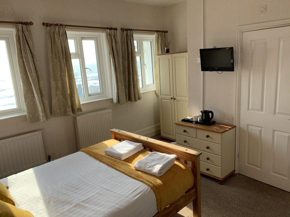 Фото The Waterfront Inn