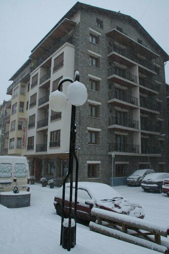 Гостиница Hotel Univers в Энкаме