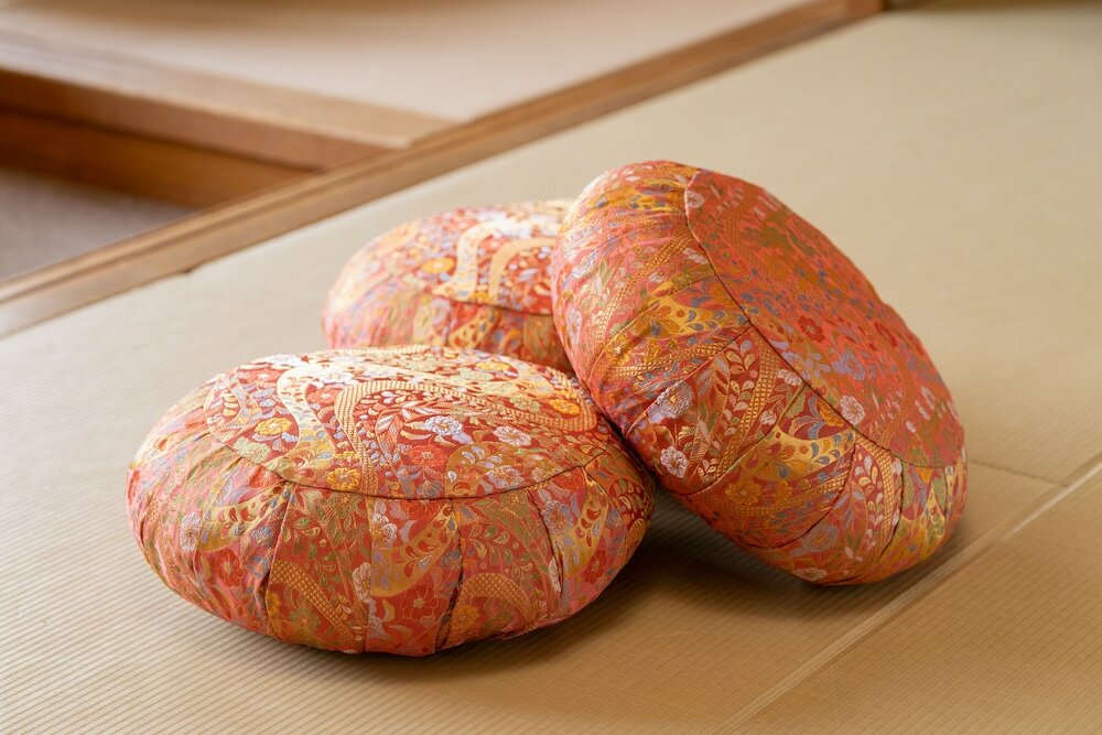 Фото Hotel Hoho A hotel overlooking the Echigo Plain and the Yahiko mountain range