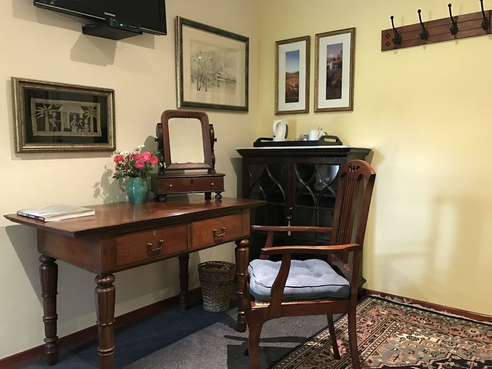 Фото The Crown Guesthouse