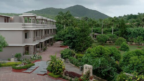 Гостиница Mulberry Araliayas Resort & SPA