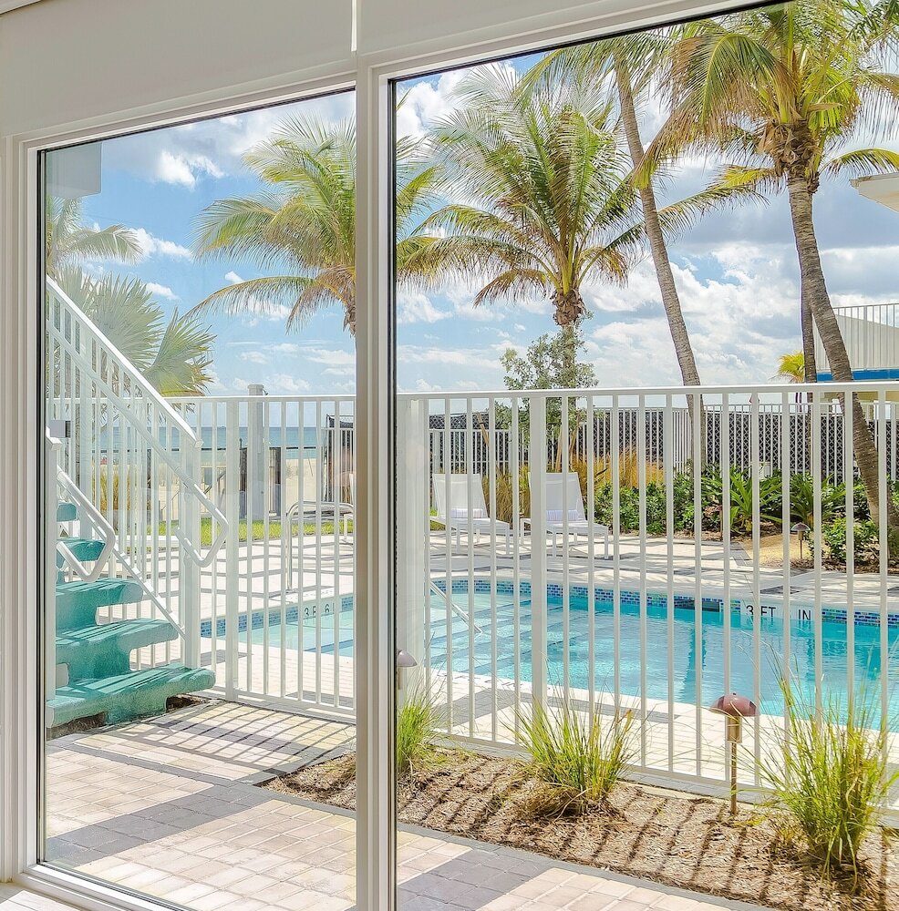 Фото Plunge Beach Resort