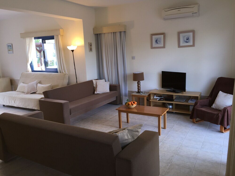 Фото Flouressia Gardens